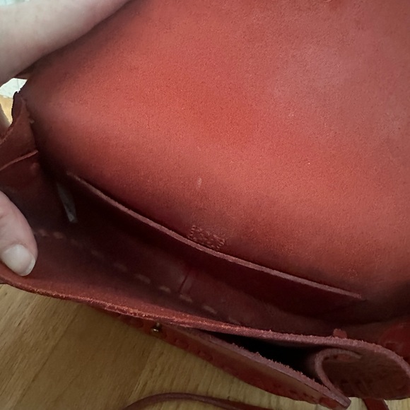 MADEWELL Red Small LEATHER FLAP COVER HANDMADE SADDLE MESSENGER Crossbody - Picture 5 of 11